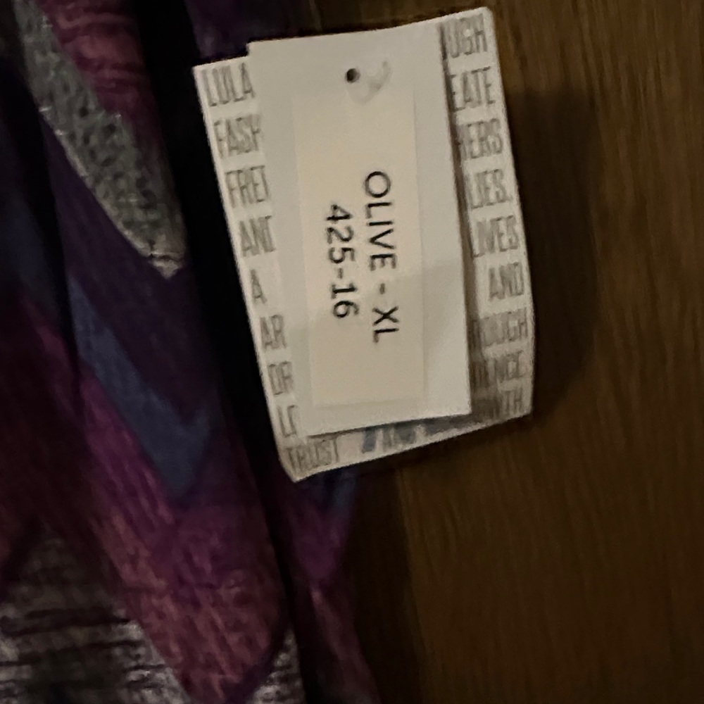LuLaRoe Purple Chevron Short Sleeve Scoop Neck Top - Picture 3 of 4